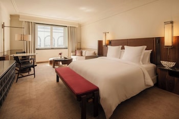 Deluxe Room, 1 King Bed