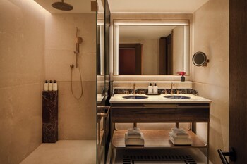 Superior Room, 2 Queen Beds