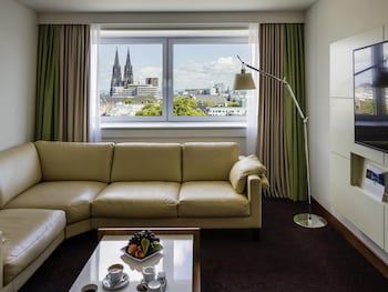 Deluxe Suite, 1 King Bed