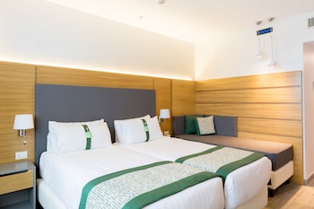 Premium Room, Non Smoking (2 Bed with Sofa Bed)