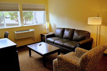 Family Suite, 1 Queen Bed, Non Smoking, Refrigerator & Microwave (Queen sofabed)