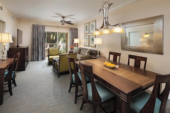 Villa (Mobility Accessible, Roll-In Shower)