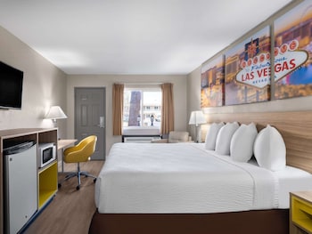 Standard Room, 1 King Bed, Non Smoking