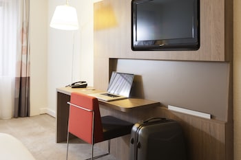 Executive Room, 1 Double Bed with Sofa bed