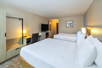 Room, 2 Queen Beds, Non Smoking (2nd Floor, Stair Access Only)
