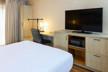 Room, 1 King Bed with Sofa bed, Non Smoking (2nd Floor, Stair Access Only)