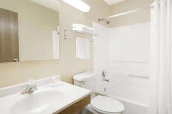 Room, 1 King Bed, Microwave