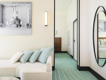 Signature Suite, 1 King Bed with Sofa bed, Terrace, Sea View