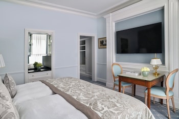 Superior Room, City View, Garden Area