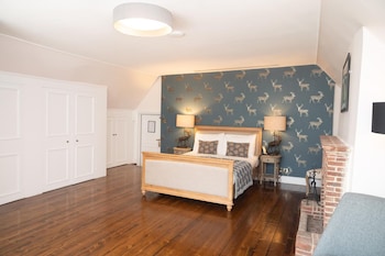 Superior Room, 1 King Bed, Non Smoking