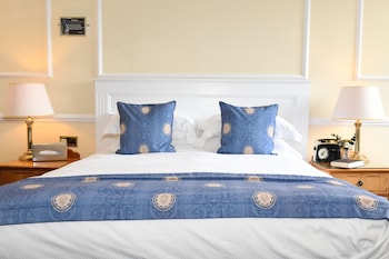 Spacious Double Room (Main House)
