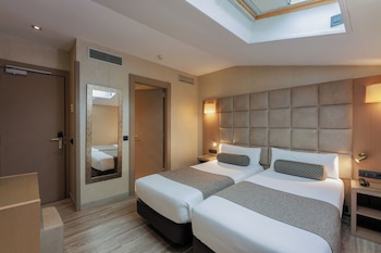Double Room (Buhardilla)