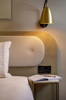 Single Room (Tiny)