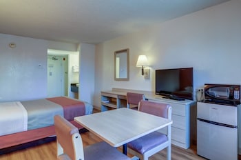 Standard Room, 1 King Bed, Non Smoking, Refrigerator & Microwave
