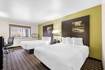 Room, 2 Queen Beds, Accessible, Non Smoking (Mobility)