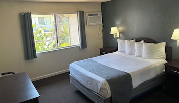 Standard Room, 1 Queen Bed, Non Smoking