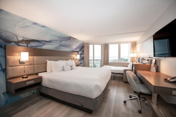 Room, 1 King Bed with Sofa bed (Coast King)