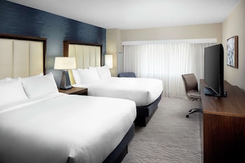 2 Queen Beds, Hearing Accessible