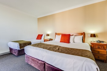 Hotel King Room