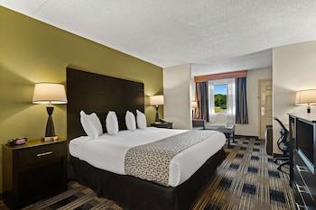 Suite, 1 King Bed, Non Smoking, Jetted Tub