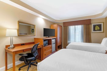 Standard Room, 2 Double Beds, Non Smoking, Refrigerator & Microwave (Shower Only)