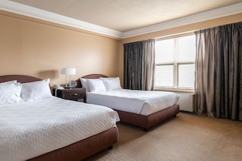Suite Bonne Entente, 2 Double Beds + 1 Double Sofa Bed