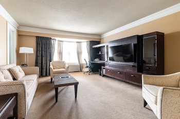Suite Bonne Entente, 2 Double Beds + 1 Double Sofa Bed