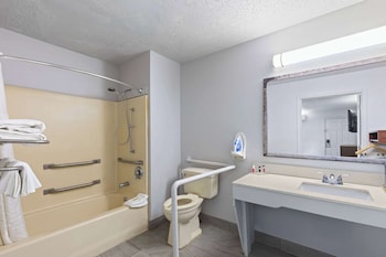 Deluxe Room, 1 King Bed, Accessible, Non Smoking (Mobility)