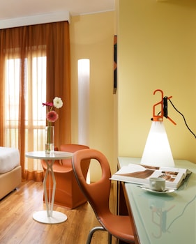 Executive Double Room (with Sofa Bed)
