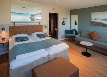 Family Room (Triple)