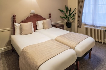 X-Standard room with two single beds