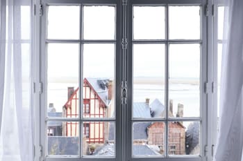 Double Room Historic House Annette Poulard Bay View