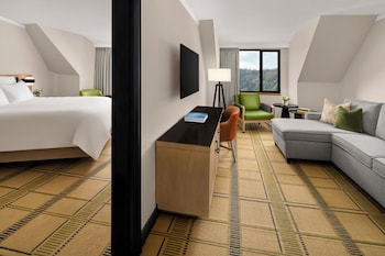 One Bedroom Suite, 1 Queen Bed, Non Smoking
