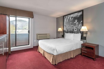 Suite, Multiple Beds, Non Smoking (No Pets)