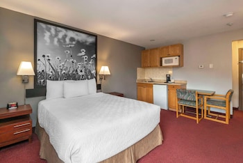 Suite, Multiple Beds, Non Smoking (No Pets)