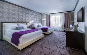 Deluxe Room, 2 Queen Beds, Non Smoking