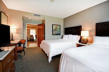 Suite, 2 Queen Beds, Accessible, Bathtub