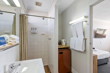 Standard Room, Multiple Beds, Non Smoking