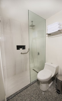 Executive Room, 1 King Bed, Club Lounge Access