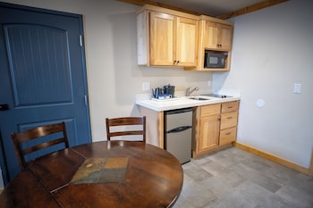 Deluxe Suite, Fireplace