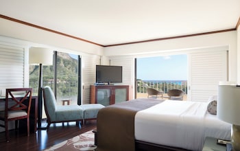 Premium Room, 1 King Bed, Ocean View, Corner