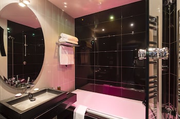 Junior Suite (Garden and pool view)