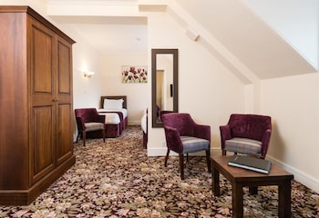 Family Room (2 Adults + 2 Child)