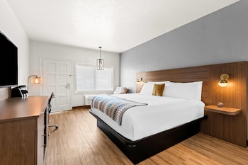 Standard Room, 1 King Bed, Non Smoking