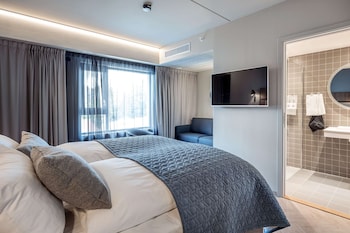 Superior Room, Non Smoking (King with Sofa Bed)