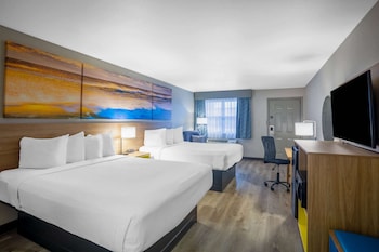 Premier Room, 2 Queen Beds, Smoking