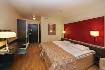 Standard Twin Room (Spa Building)