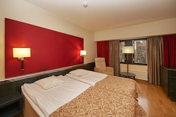 Standard Twin Room (Spa Building)