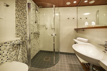 Standard Triple Room (Spa Building)