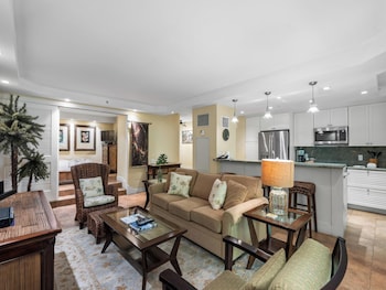 Condo, 2 Bedrooms (111)
